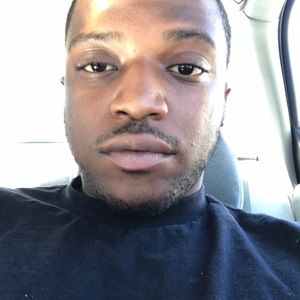 Meet your Posher, Derrick